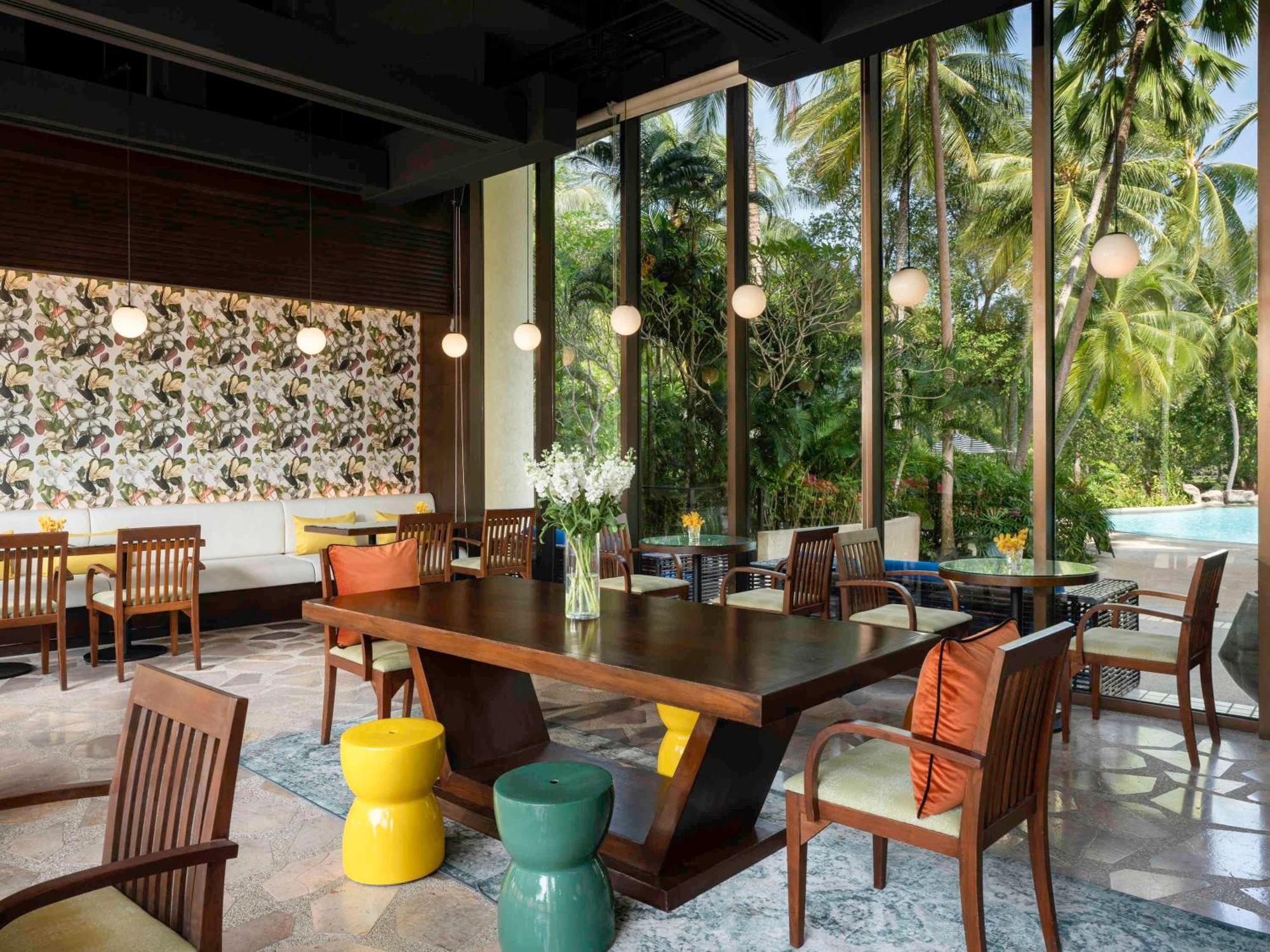 Pullman Phuket Karon Beach Resort Exterior photo