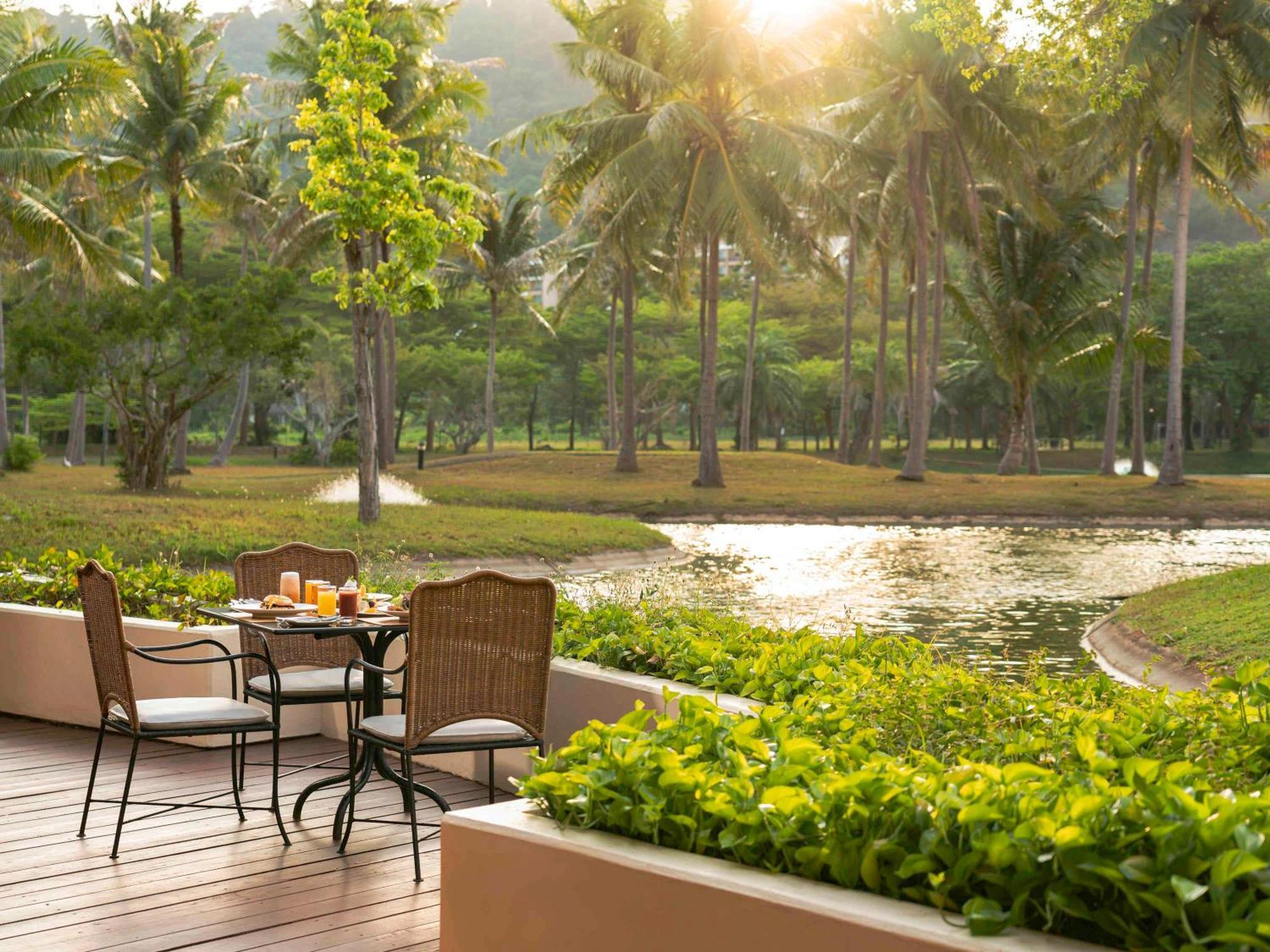 Pullman Phuket Karon Beach Resort Exterior photo