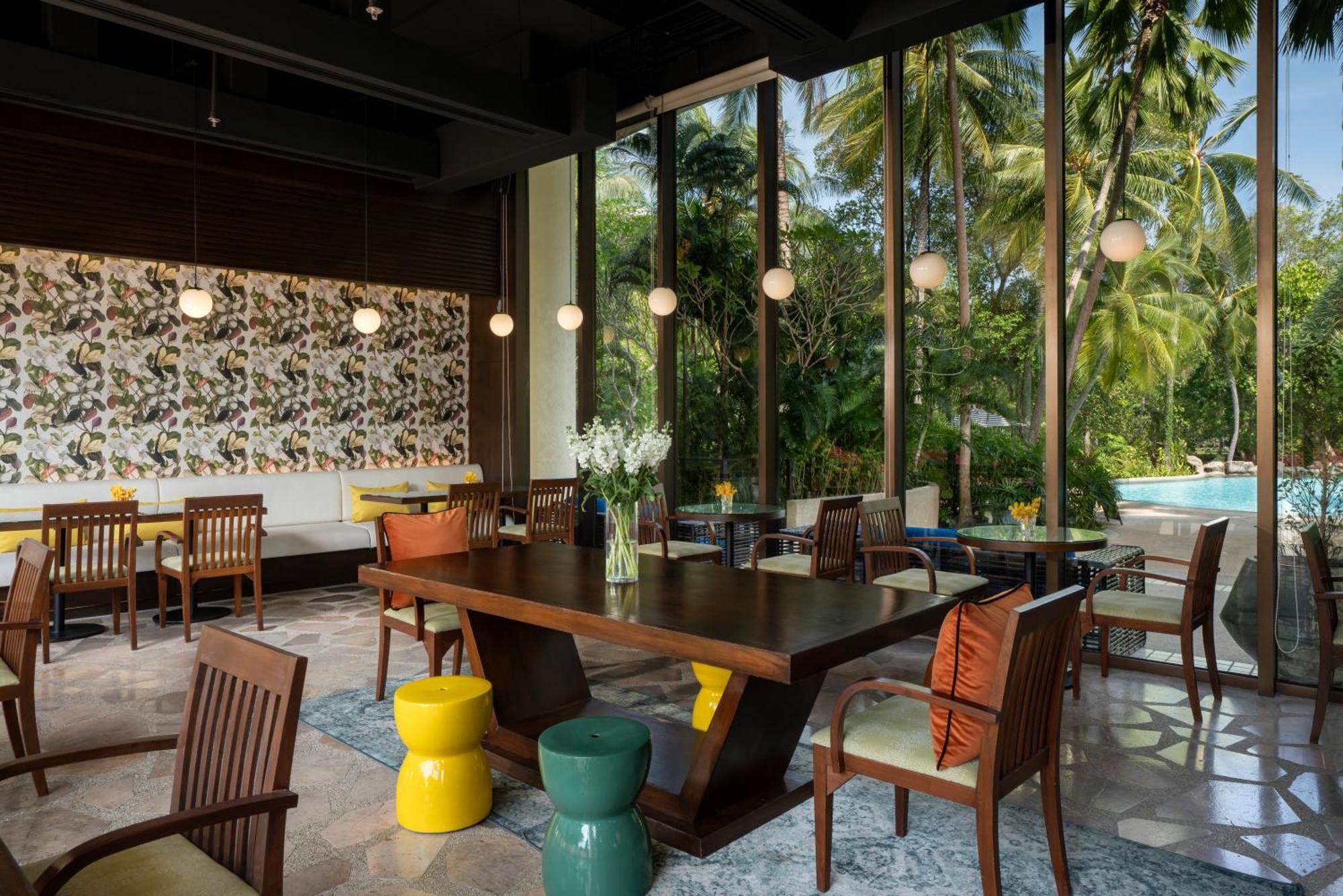 Pullman Phuket Karon Beach Resort Exterior photo