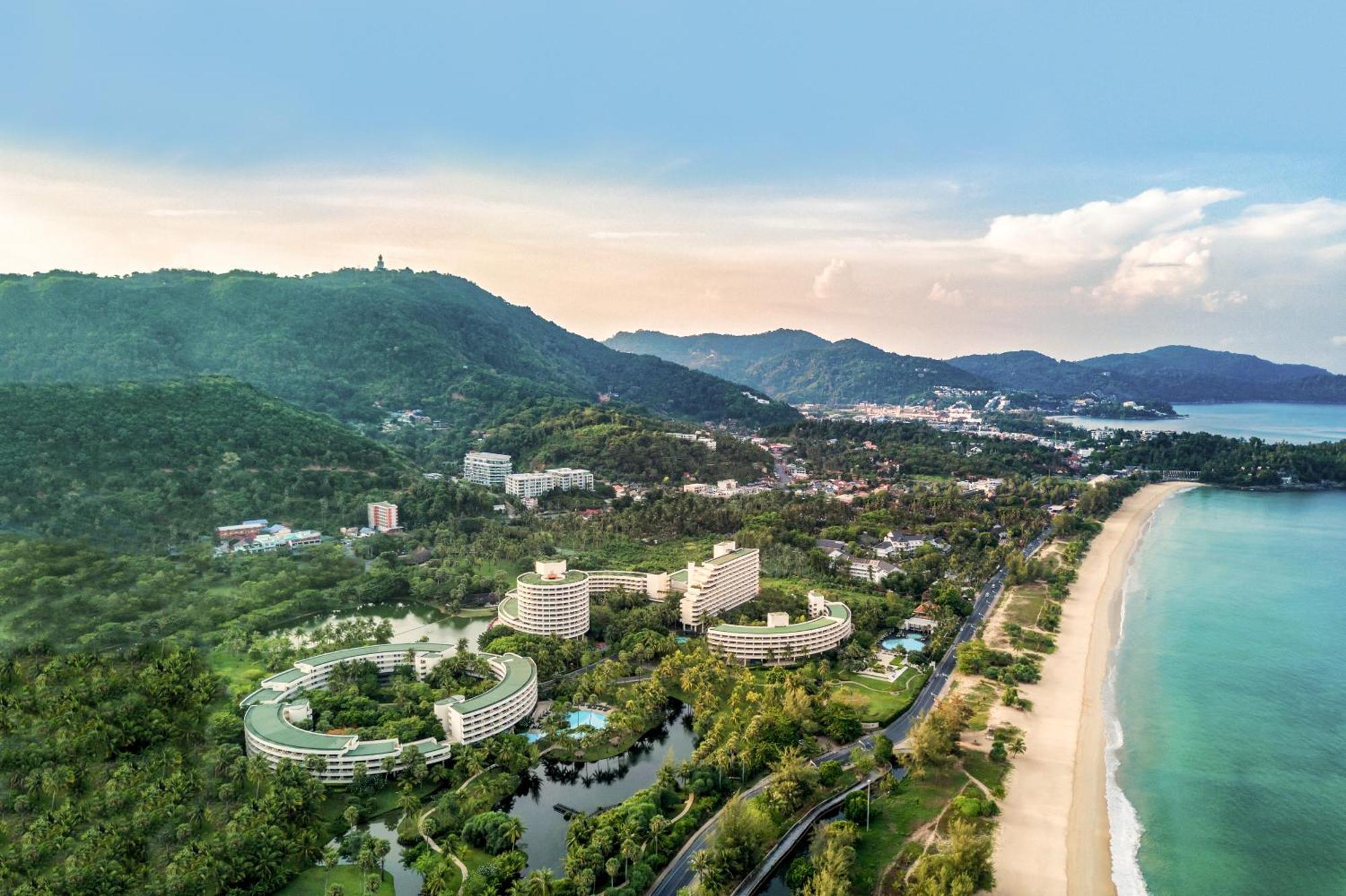 Pullman Phuket Karon Beach Resort Exterior photo