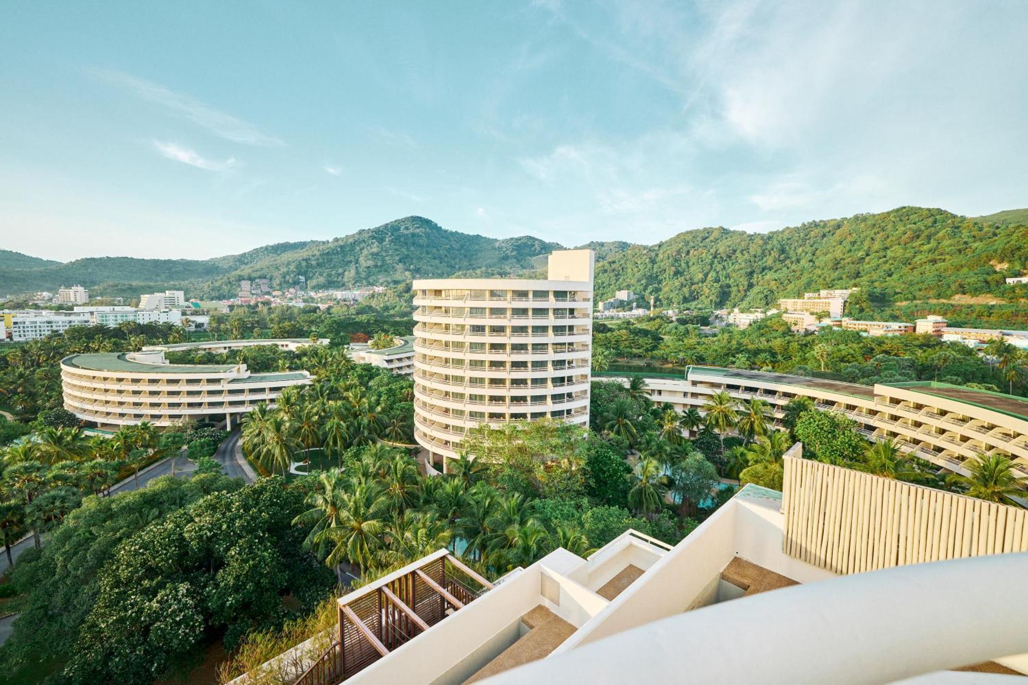 Pullman Phuket Karon Beach Resort Exterior photo